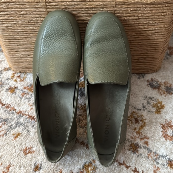 Vionic Women's Sage Green Elora Loafers - Picture 3 of 6